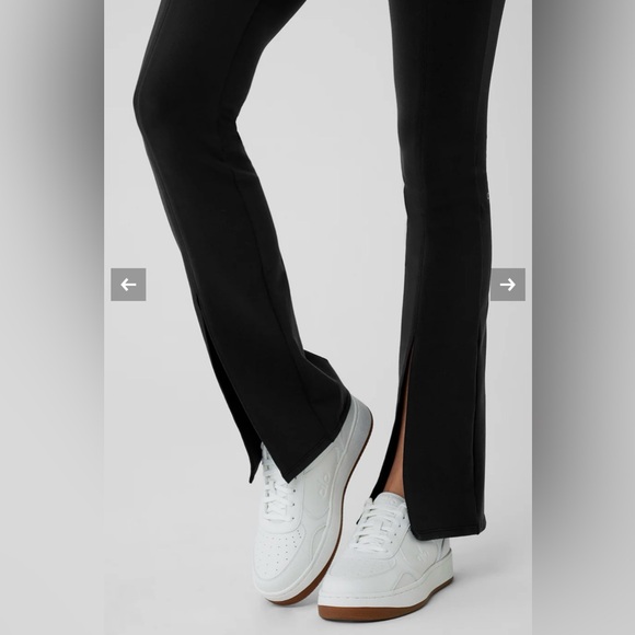 ALO Split Flare Leggings - Picture 4 of 11
